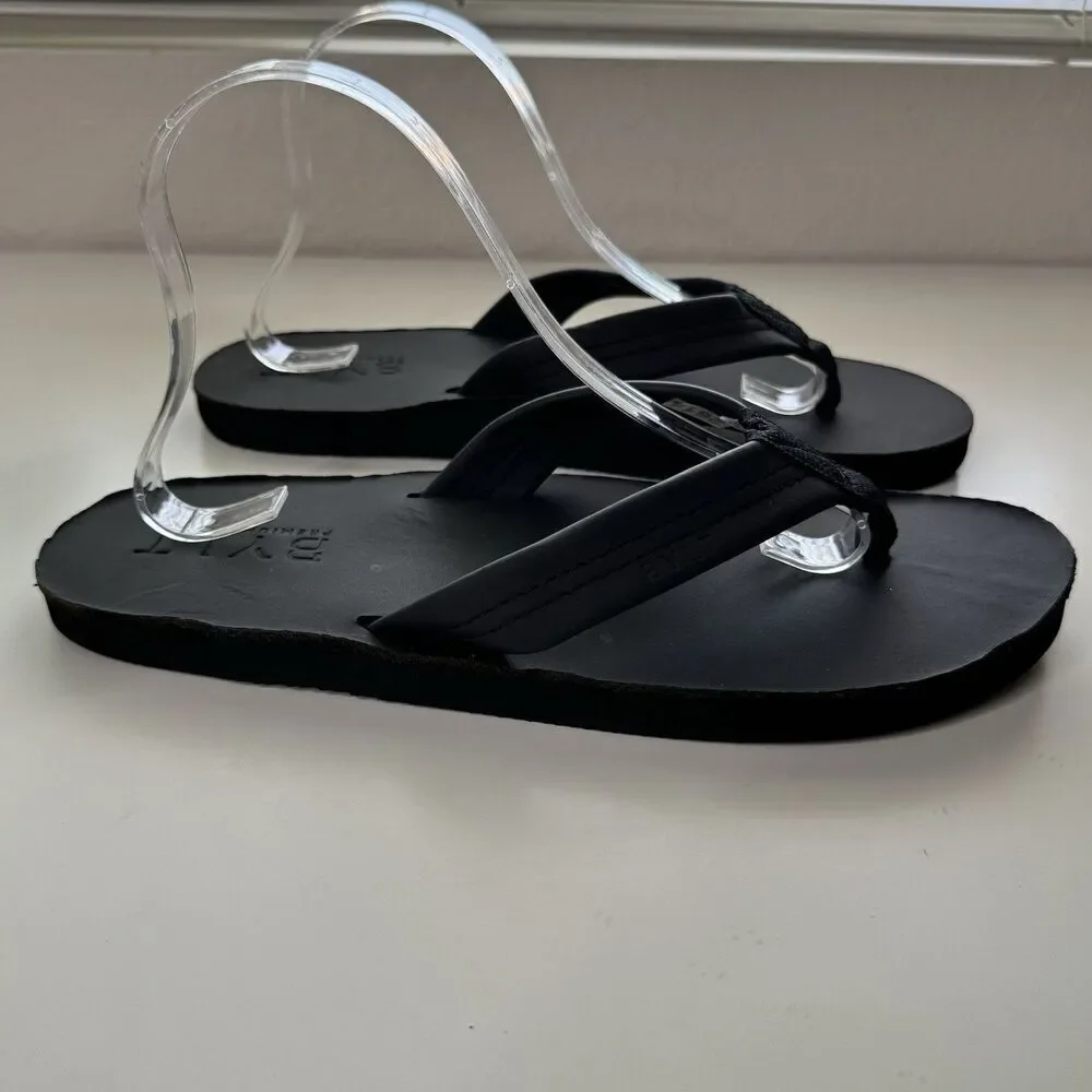 BYLT Basics Everyday Mens Sandals Size 10 Casual Flip Flop Shoes Leather Black